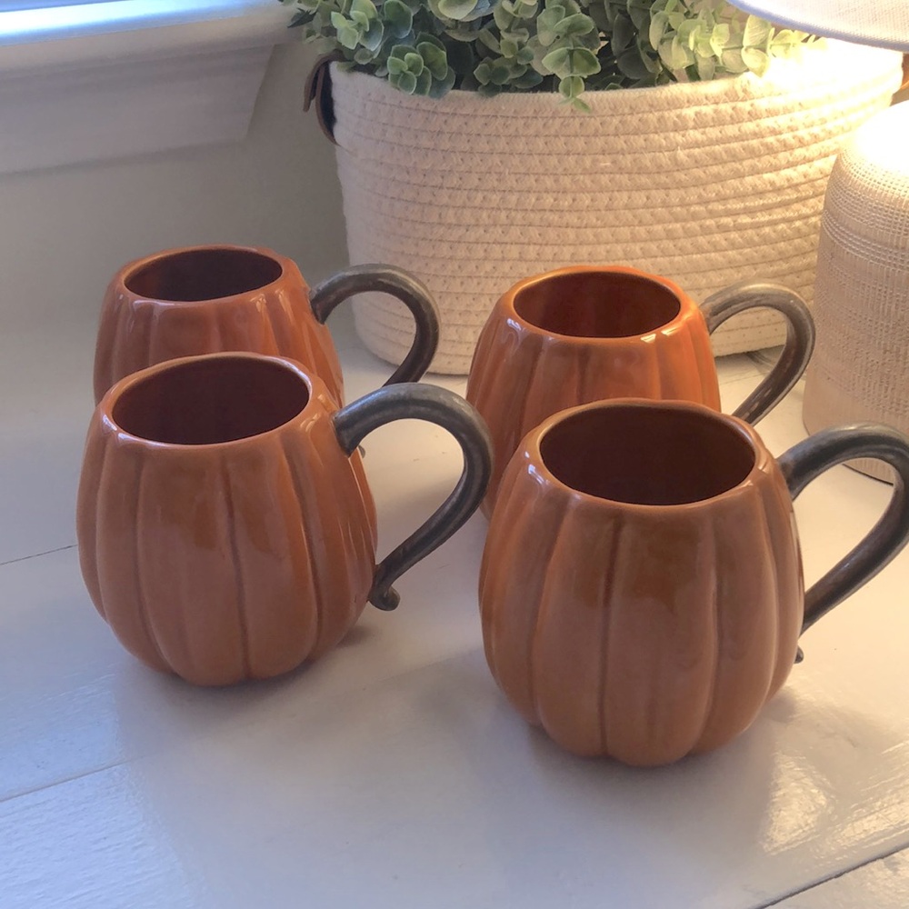 Set of 4 Pottery Barn Pumpkin Mugs